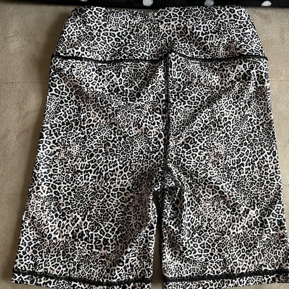Victoria Secret Sport Leopard Biker Short - Picture 1 of 3
